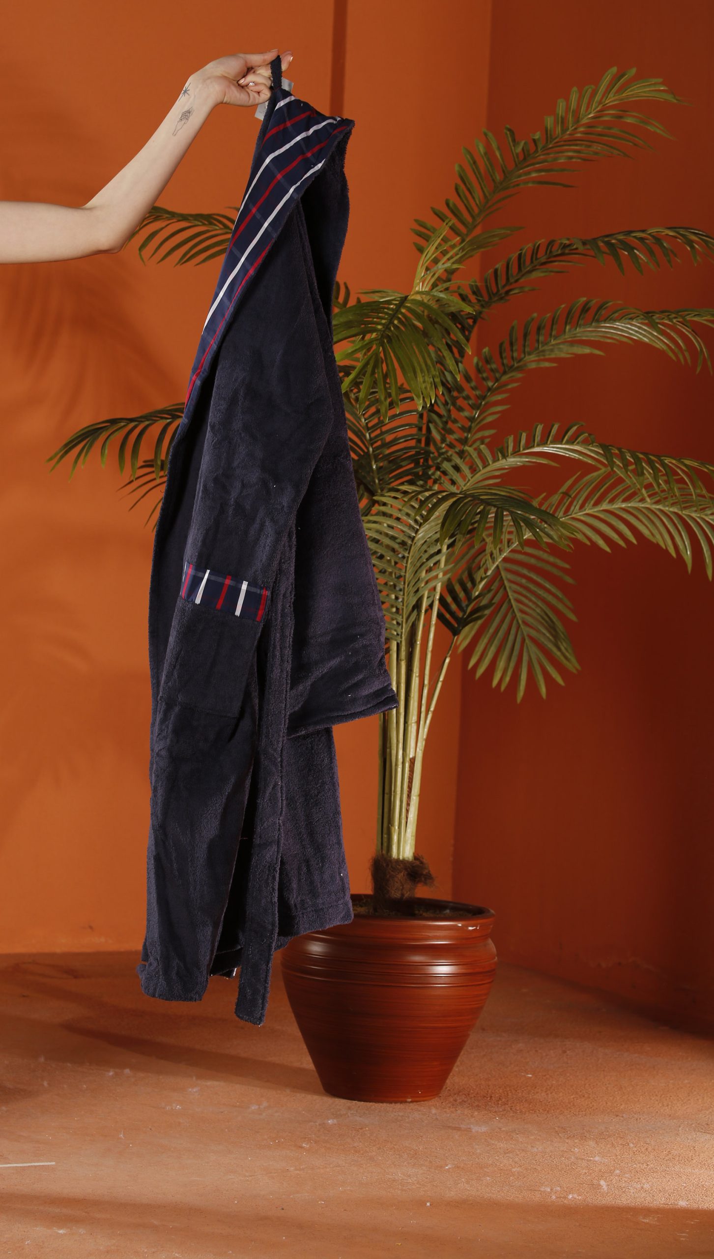 Dark-blue-patchwork-plaid-bathrobe-3-scaled-1.jpg