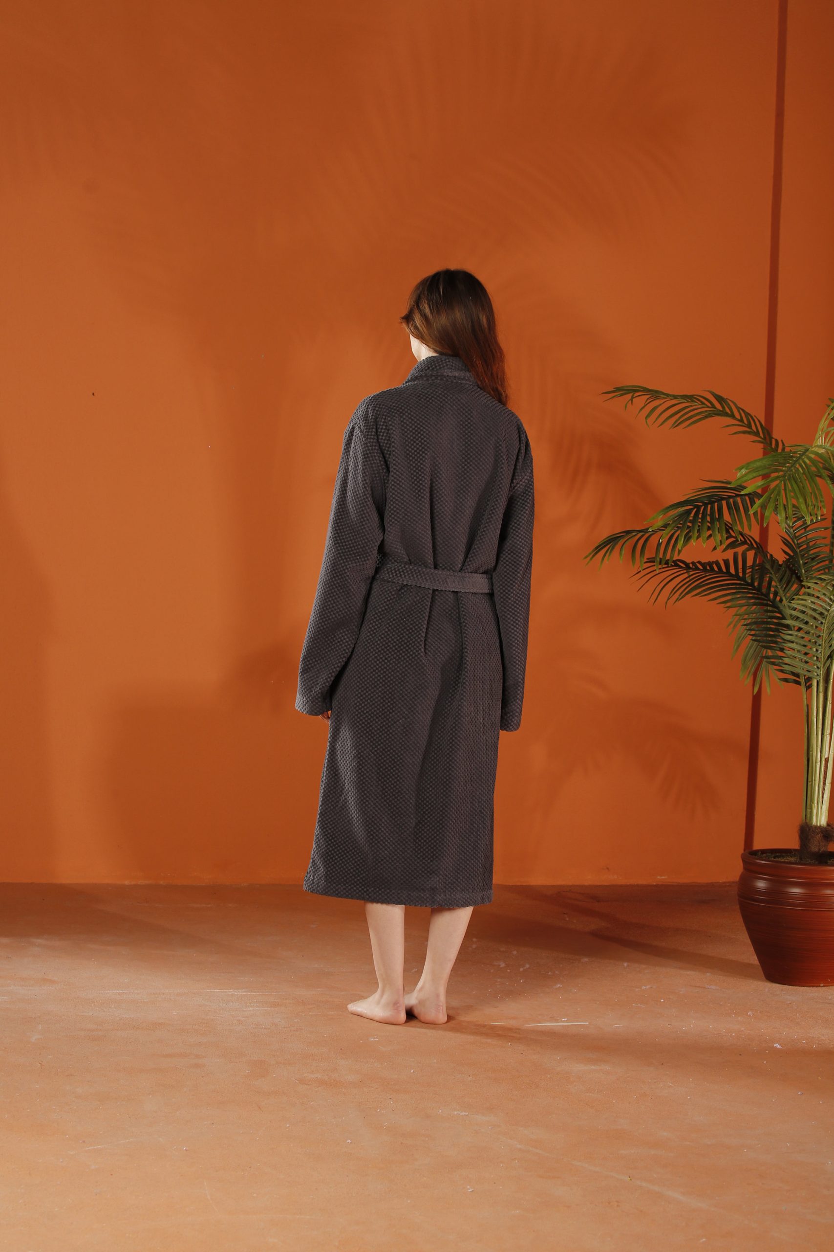 Waffle-texture-dark-grey-bathrobe-5-scaled-1.jpg